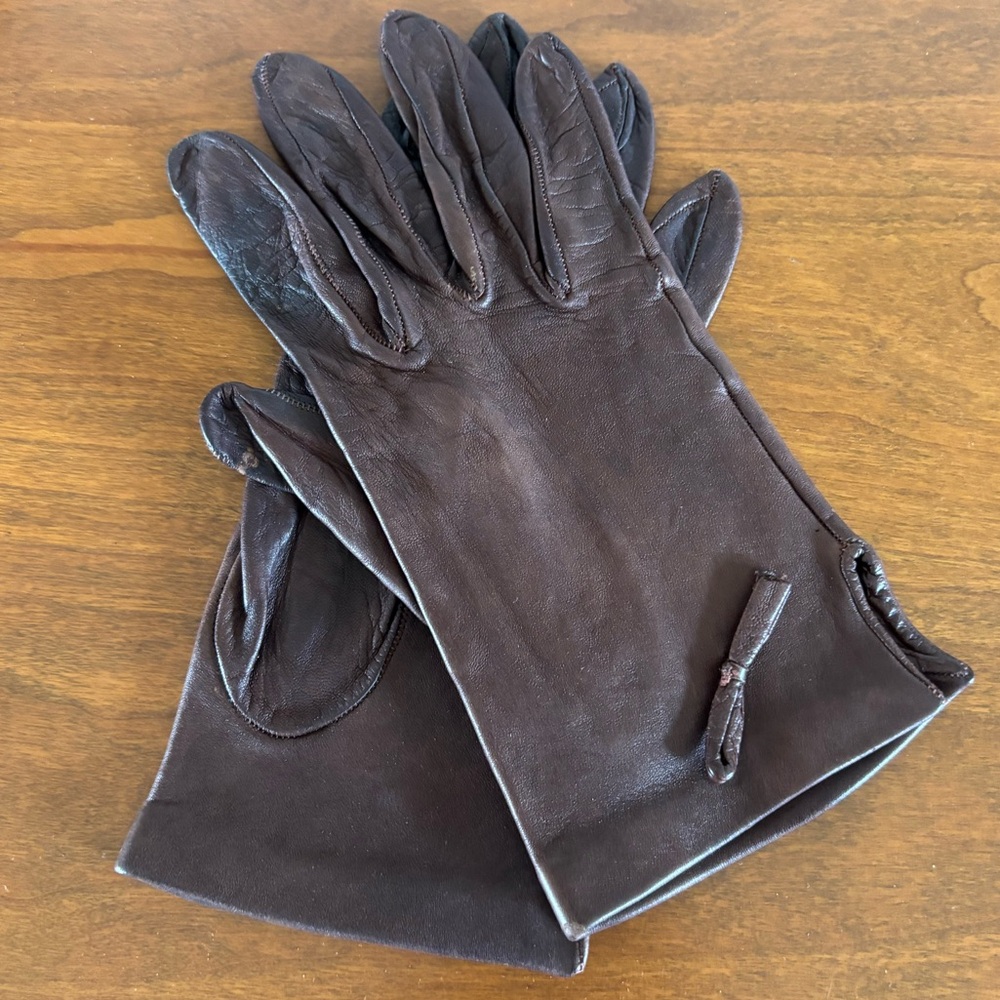 Vintage Leather Gloves‎